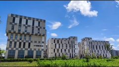 ما کي هستيم ؟