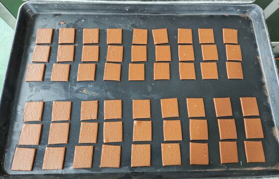 قیمت خوب دستگاه پاپا P308 خط تولید کریکر   3 ردیف خروجی در یک خط آنلاین